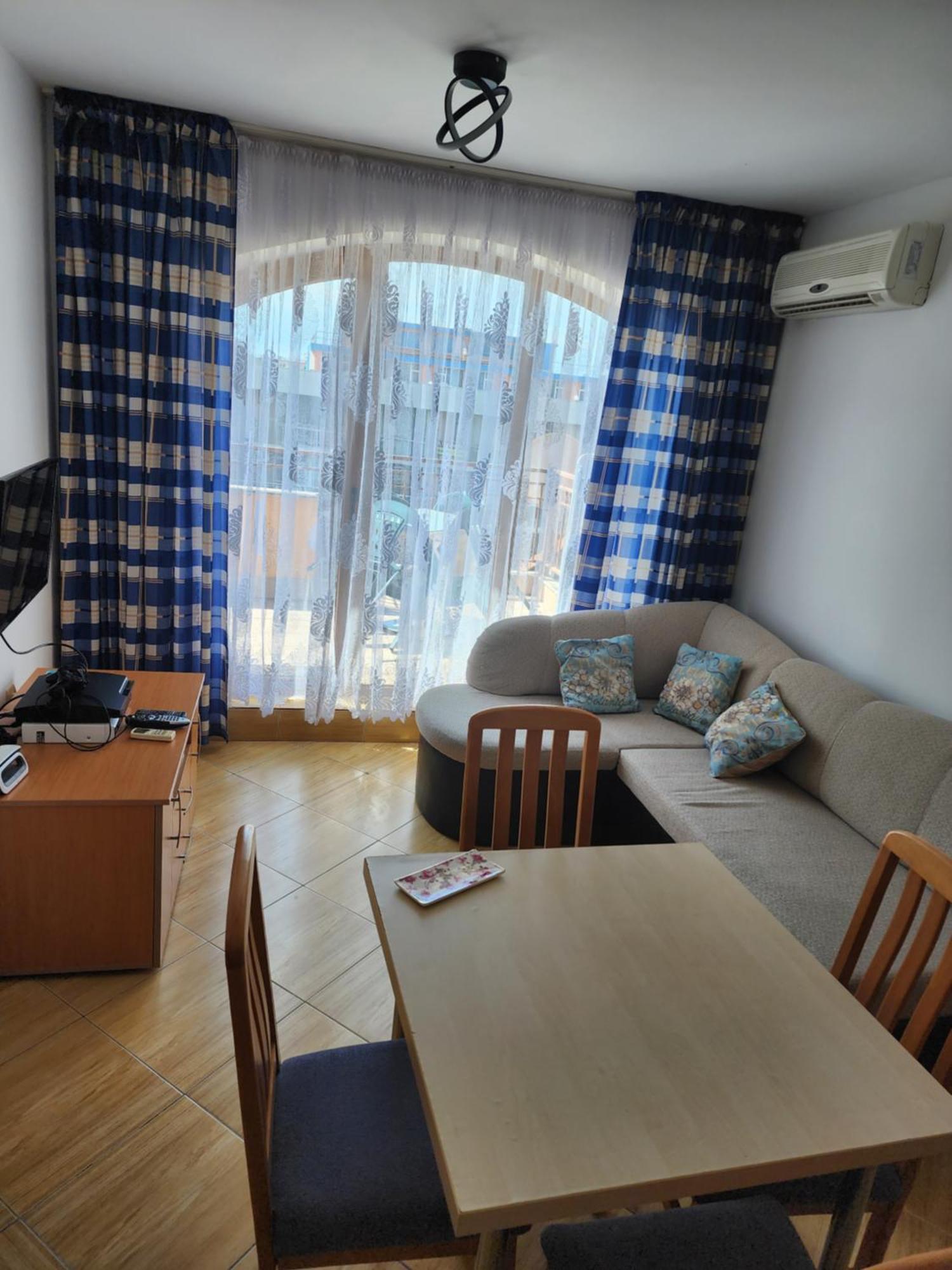 Golden Dreams Apartment Pantai Sunny Ruang foto