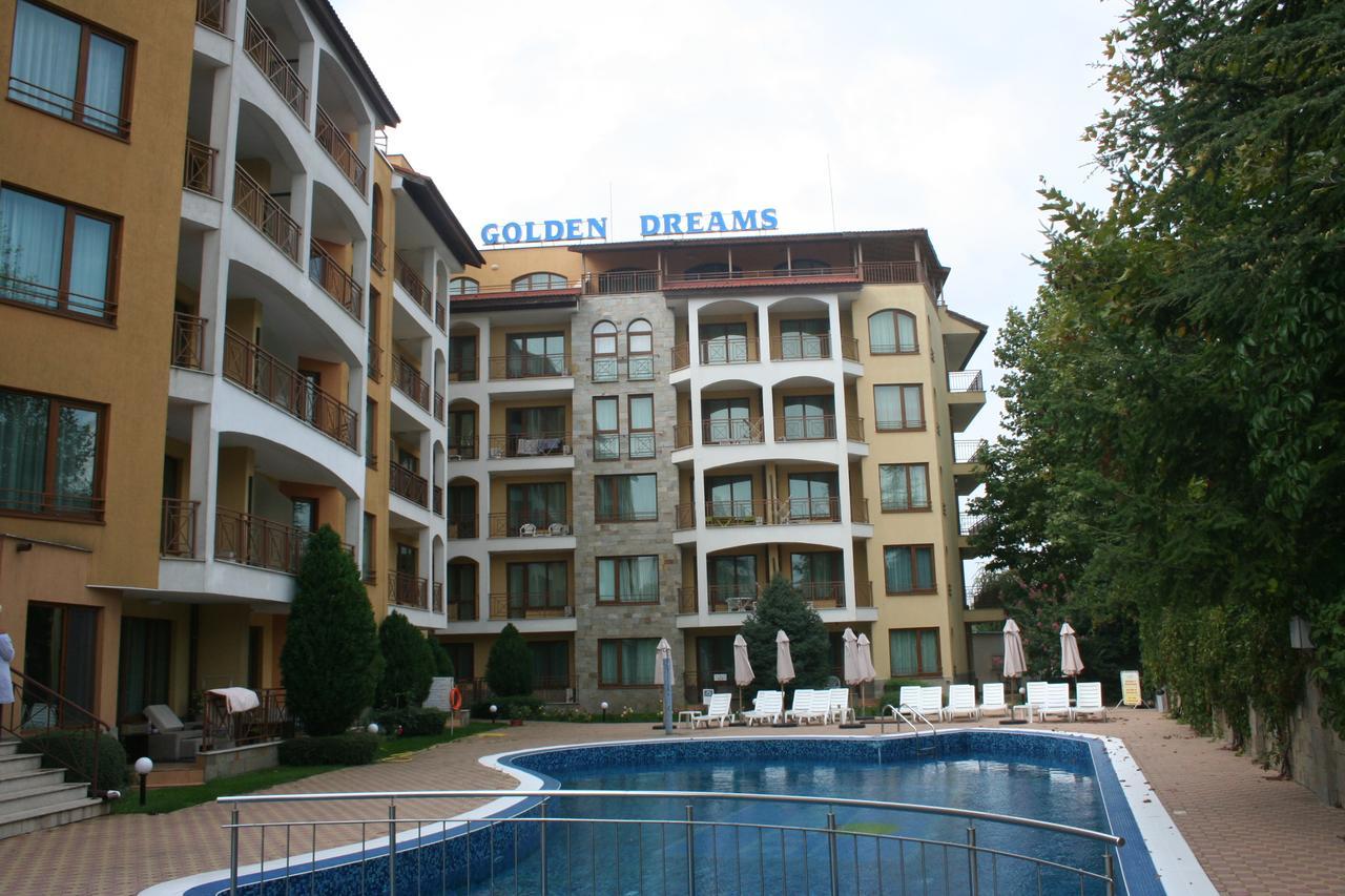 Golden Dreams Apartment Pantai Sunny Bagian luar foto